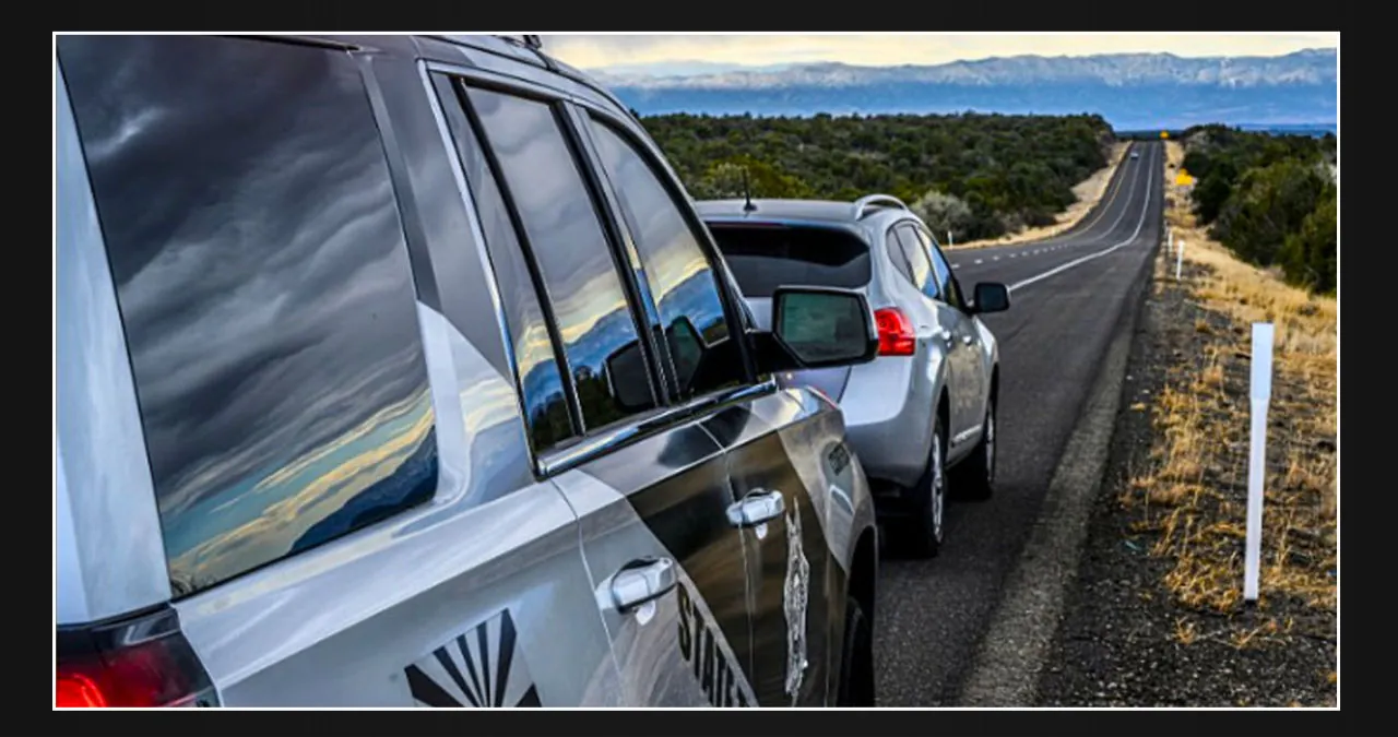 Arizona DPS Trooper apprehends smugglers after pulling over SUV with expired registration