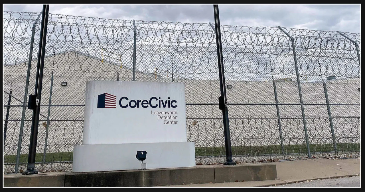 Potential conversion of closed private jail in Kansas into immigration detention center