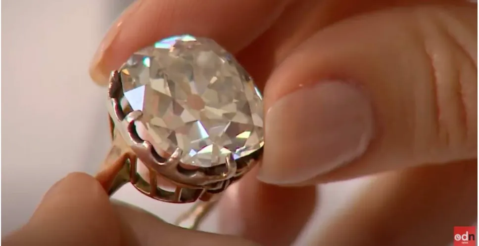 Woman realizes ring she found at a garage sale 30 years ago has a diamond worth $350,000